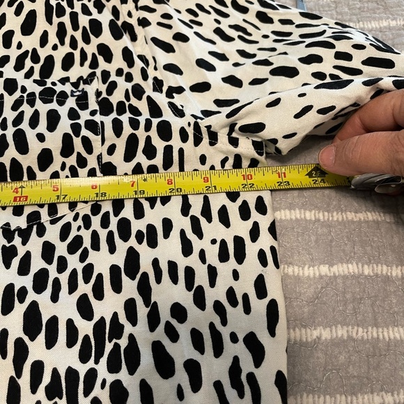 crown & ivy | Scattered Dot Shirt cow animal print cotton button down - Picture 3 of 6